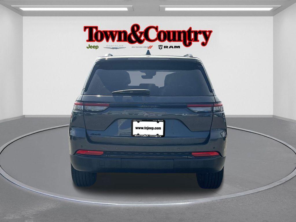 used 2023 Jeep Grand Cherokee car, priced at $32,814