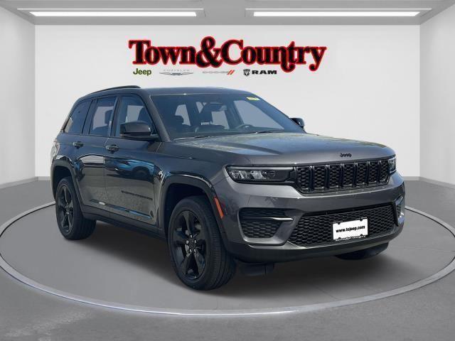 used 2023 Jeep Grand Cherokee car, priced at $32,814