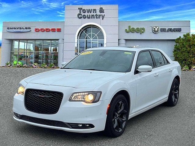 used 2023 Chrysler 300 car, priced at $30,995