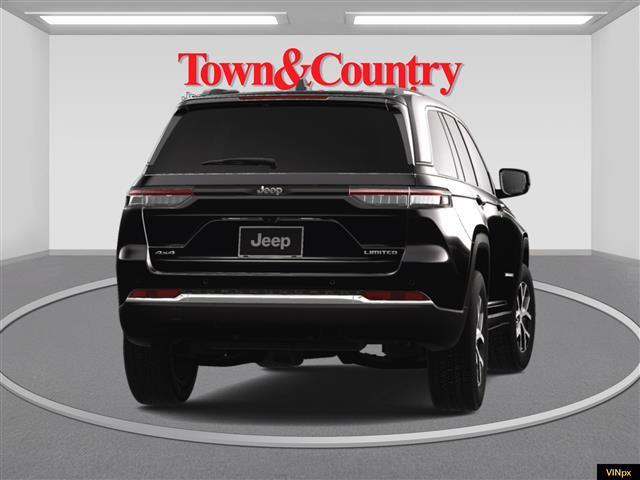 new 2025 Jeep Grand Cherokee car, priced at $42,250