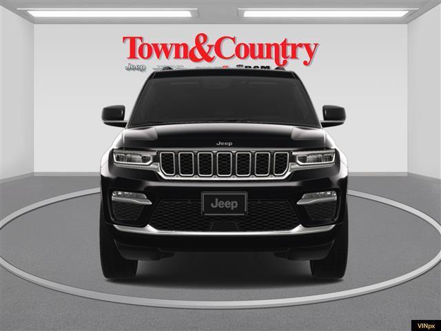 new 2025 Jeep Grand Cherokee car, priced at $42,250