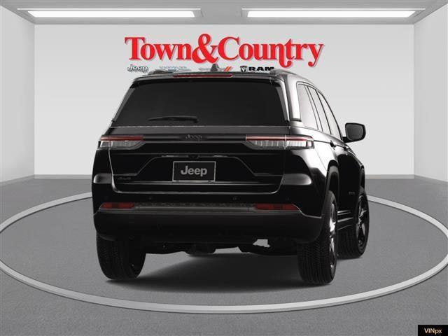 new 2025 Jeep Grand Cherokee car, priced at $43,130
