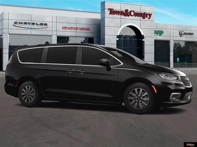 new 2025 Chrysler Pacifica Hybrid car, priced at $47,030