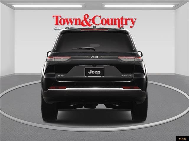 new 2025 Jeep Grand Cherokee car, priced at $42,250