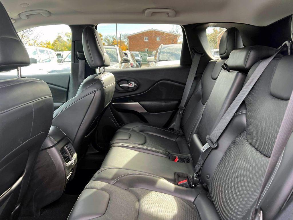 used 2019 Jeep Cherokee car, priced at $19,301