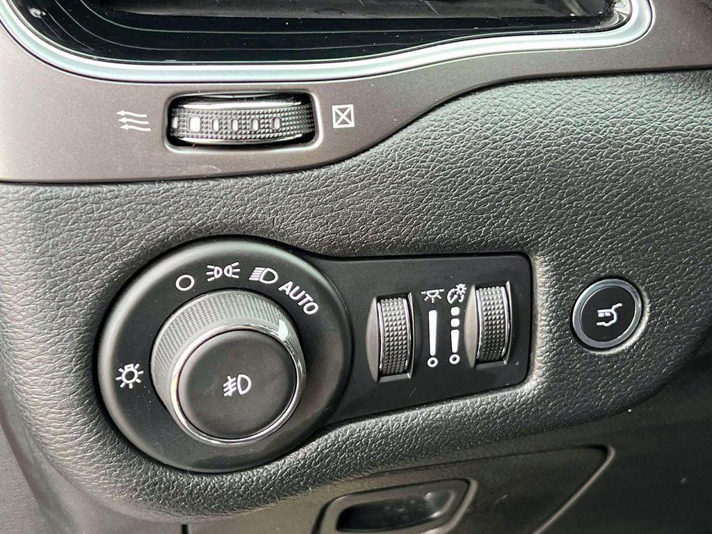 used 2019 Jeep Cherokee car, priced at $19,301