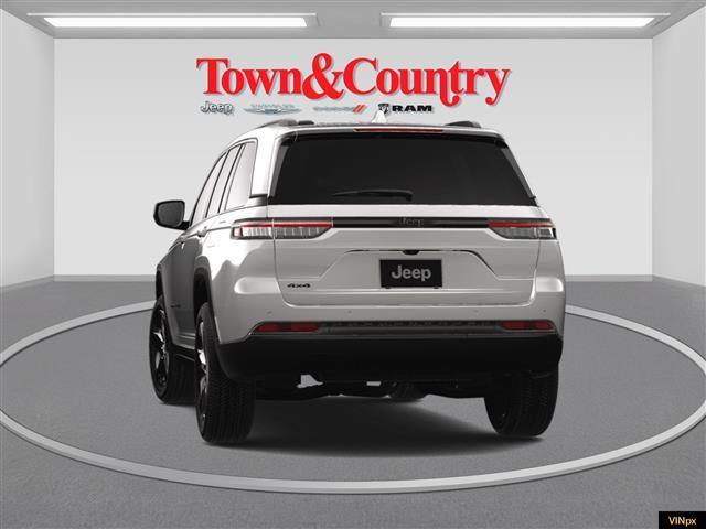 new 2025 Jeep Grand Cherokee car, priced at $44,749