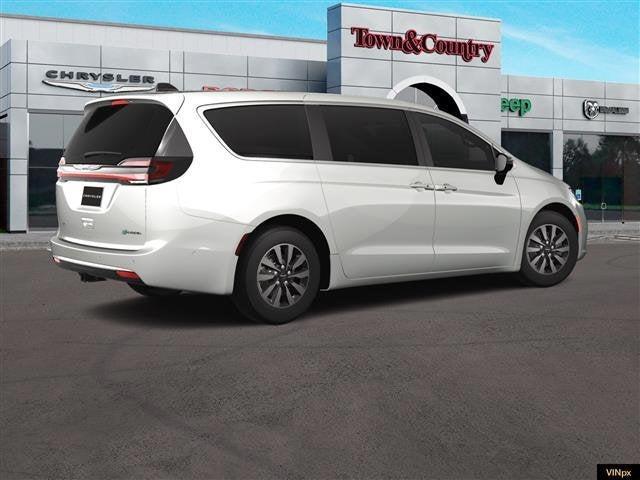 new 2025 Chrysler Pacifica Hybrid car, priced at $47,030