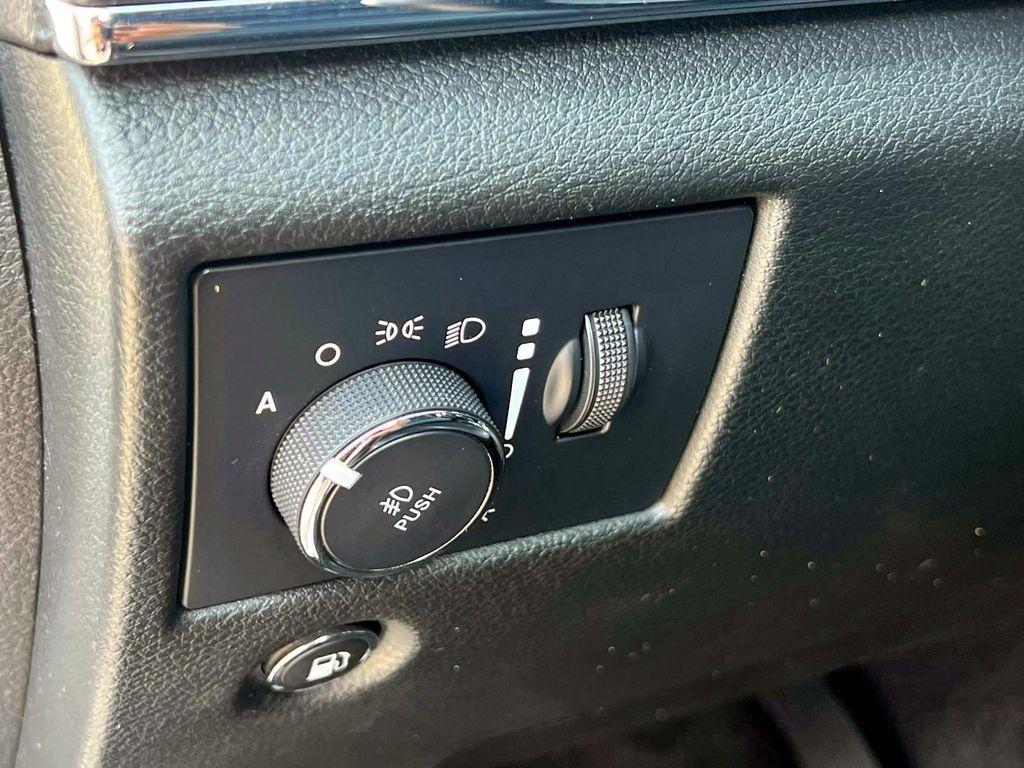 used 2022 Jeep Grand Cherokee WK car, priced at $25,327