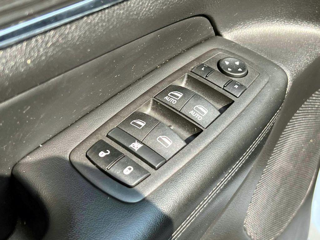 used 2022 Jeep Grand Cherokee WK car, priced at $25,327