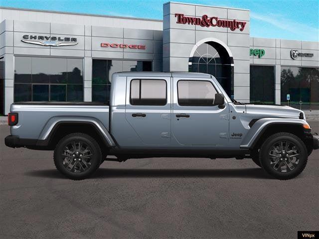 new 2025 Jeep Gladiator car, priced at $40,940