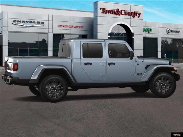 new 2025 Jeep Gladiator car, priced at $40,940