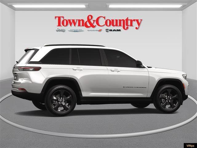 new 2025 Jeep Grand Cherokee car, priced at $41,035