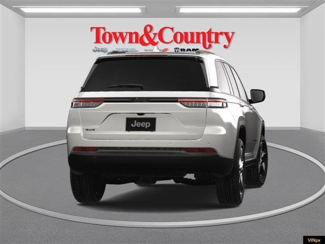 new 2025 Jeep Grand Cherokee car, priced at $41,035