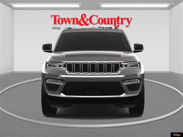 new 2025 Jeep Grand Cherokee car, priced at $42,250
