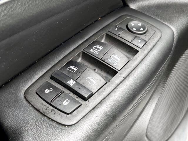 used 2022 Jeep Grand Cherokee WK car, priced at $27,348