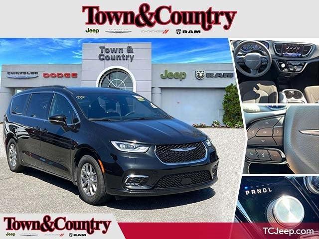 used 2022 Chrysler Pacifica car, priced at $32,985