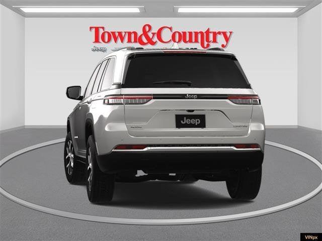 new 2025 Jeep Grand Cherokee car, priced at $43,122