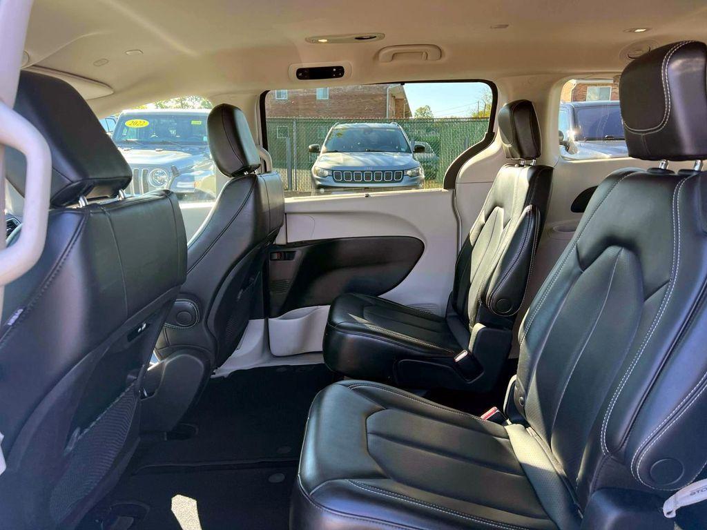 used 2023 Chrysler Pacifica car, priced at $19,944