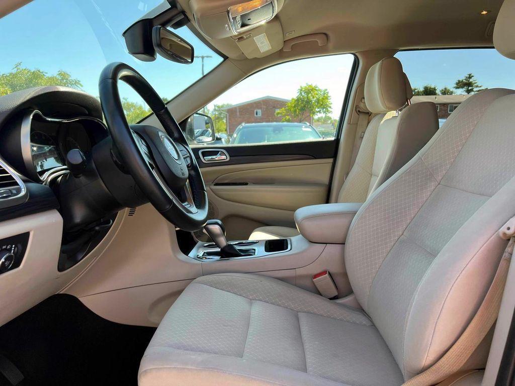 used 2022 Jeep Grand Cherokee WK car, priced at $25,399