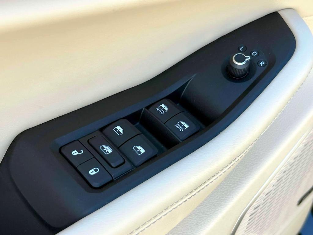 used 2023 Jeep Grand Cherokee 4xe car, priced at $29,995
