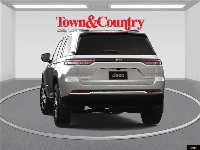 new 2025 Jeep Grand Cherokee car, priced at $42,080