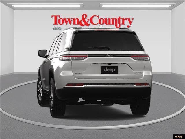 new 2025 Jeep Grand Cherokee car, priced at $44,170