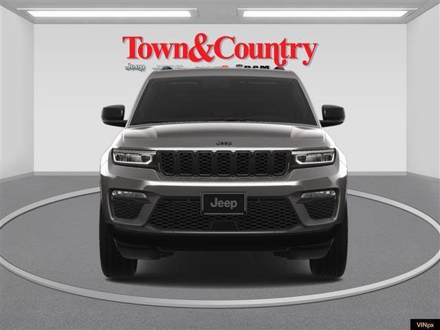 new 2025 Jeep Grand Cherokee car, priced at $44,975