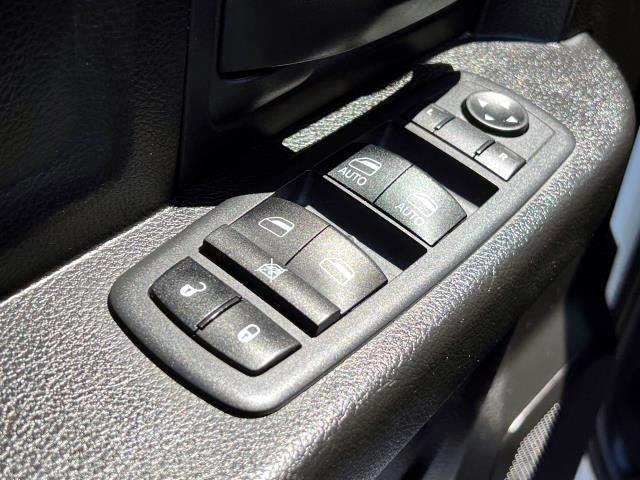 used 2019 Ram 1500 Classic car, priced at $21,958