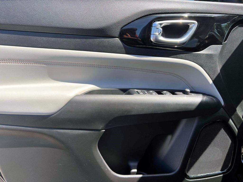 used 2022 Jeep Compass car, priced at $20,949