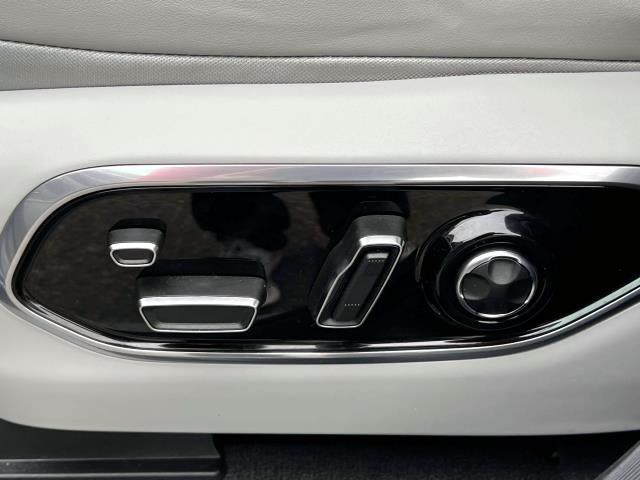 used 2022 Jeep Grand Cherokee car, priced at $42,215
