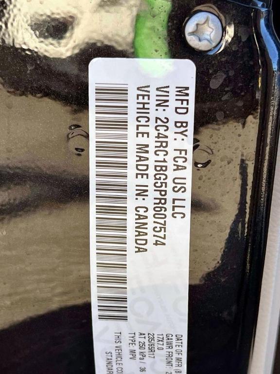 used 2023 Chrysler Pacifica car, priced at $22,954