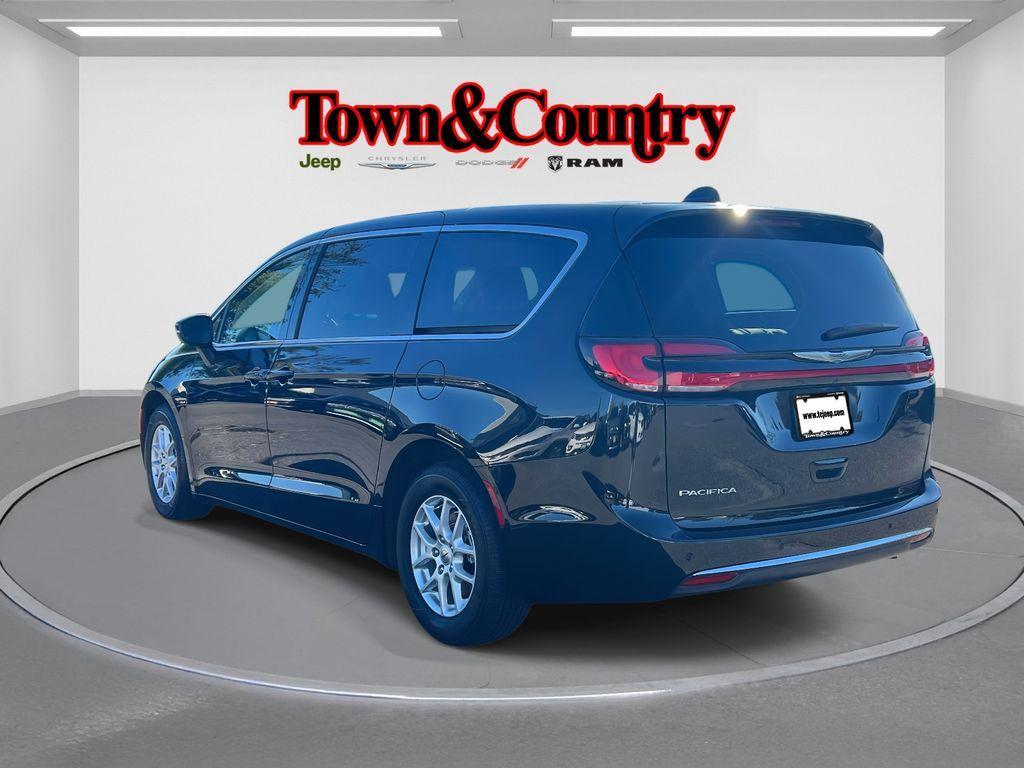 used 2023 Chrysler Pacifica car, priced at $22,954