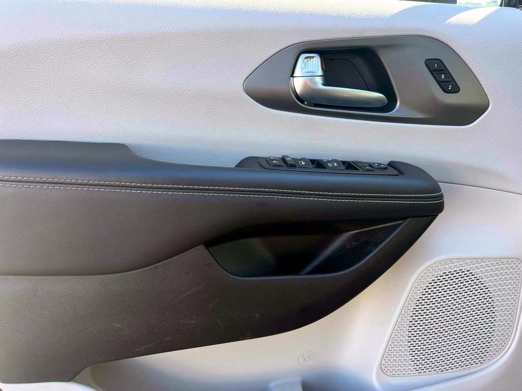 used 2023 Chrysler Pacifica car, priced at $22,954