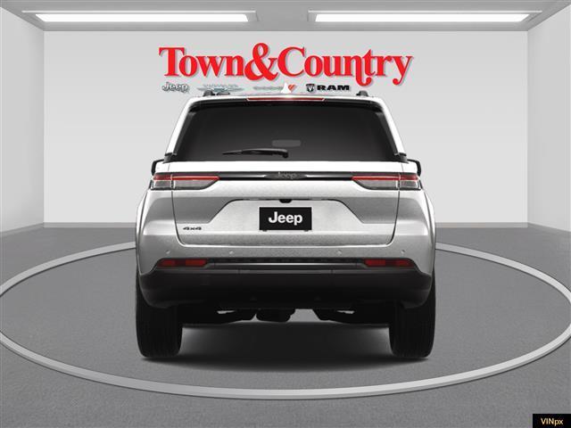 new 2025 Jeep Grand Cherokee car, priced at $45,380