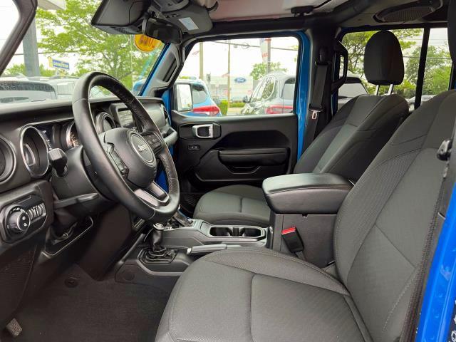 used 2022 Jeep Gladiator car, priced at $31,495