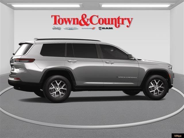 new 2025 Jeep Grand Cherokee L car, priced at $45,672
