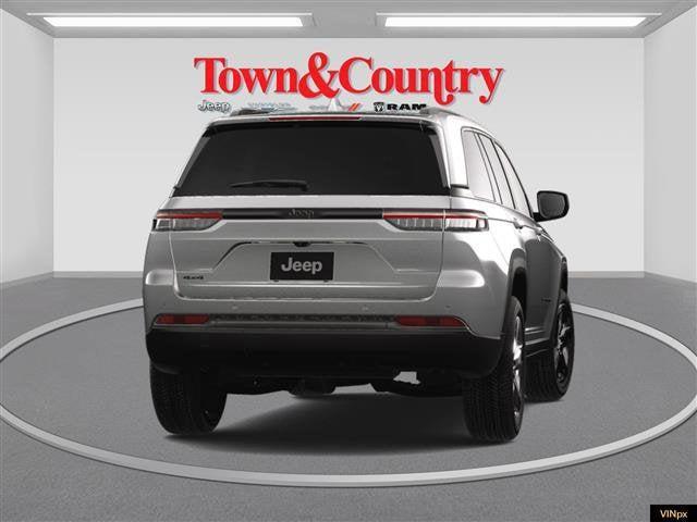 new 2025 Jeep Grand Cherokee car, priced at $41,630