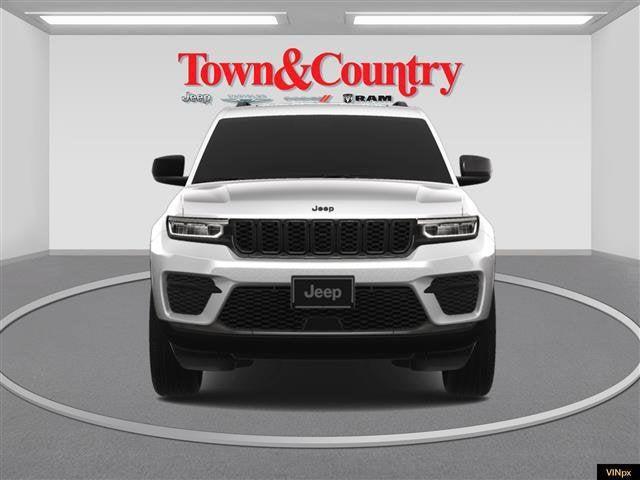 new 2025 Jeep Grand Cherokee car, priced at $41,630