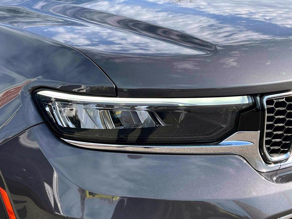 used 2022 Jeep Grand Cherokee car, priced at $32,557