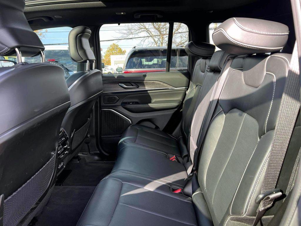 used 2022 Jeep Grand Cherokee car, priced at $32,557