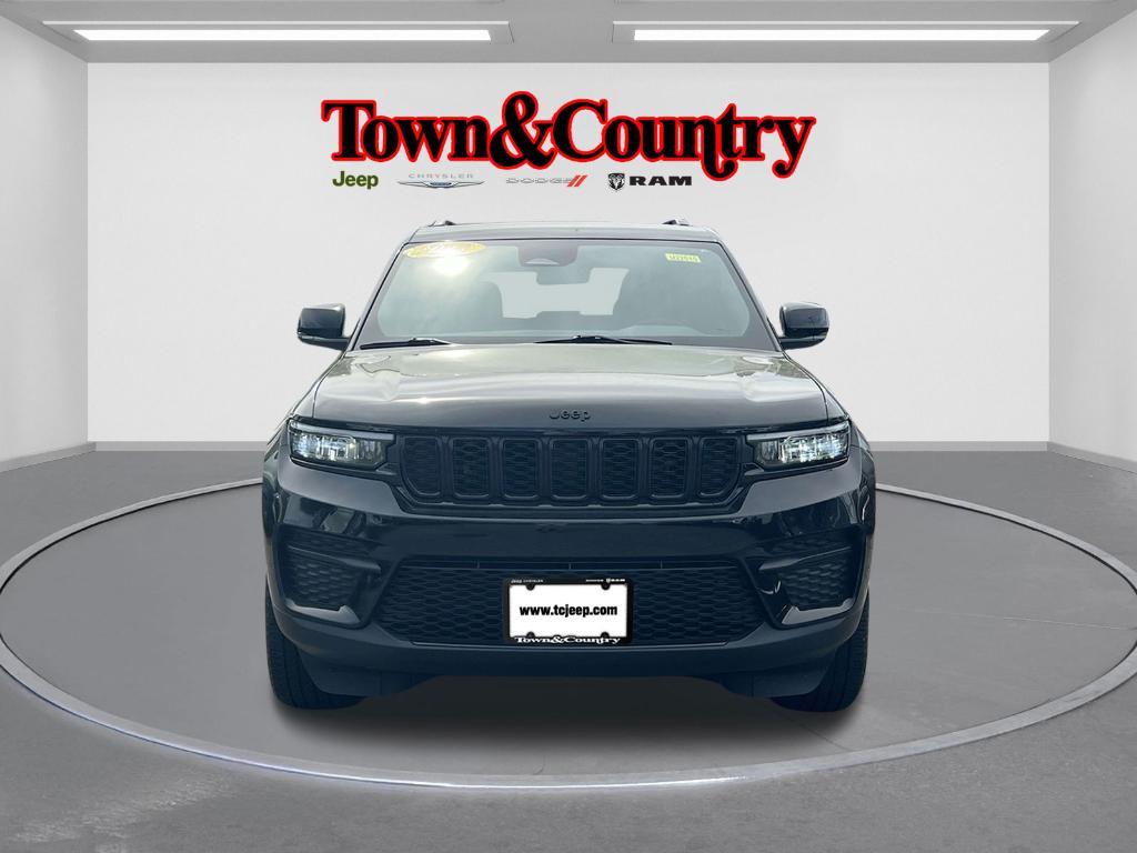 used 2023 Jeep Grand Cherokee car, priced at $36,995