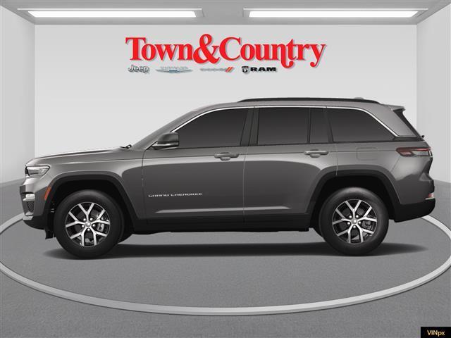new 2025 Jeep Grand Cherokee car, priced at $47,495