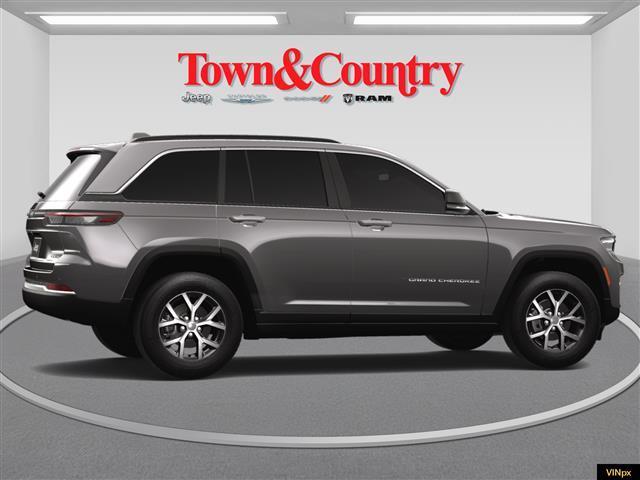 new 2025 Jeep Grand Cherokee car, priced at $47,495