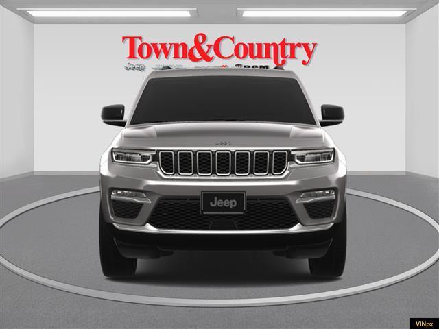 new 2025 Jeep Grand Cherokee car, priced at $47,495