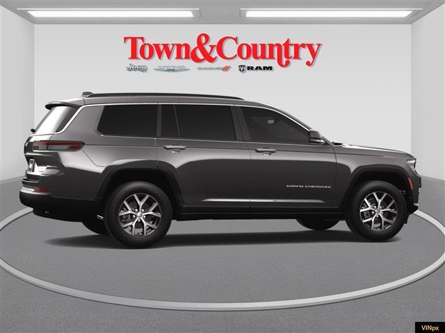 new 2025 Jeep Grand Cherokee L car, priced at $44,000
