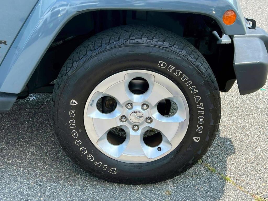 used 2015 Jeep Wrangler Unlimited car, priced at $17,995
