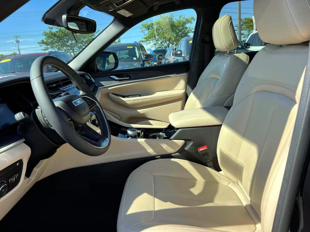 used 2022 Jeep Grand Cherokee 4xe car, priced at $27,995