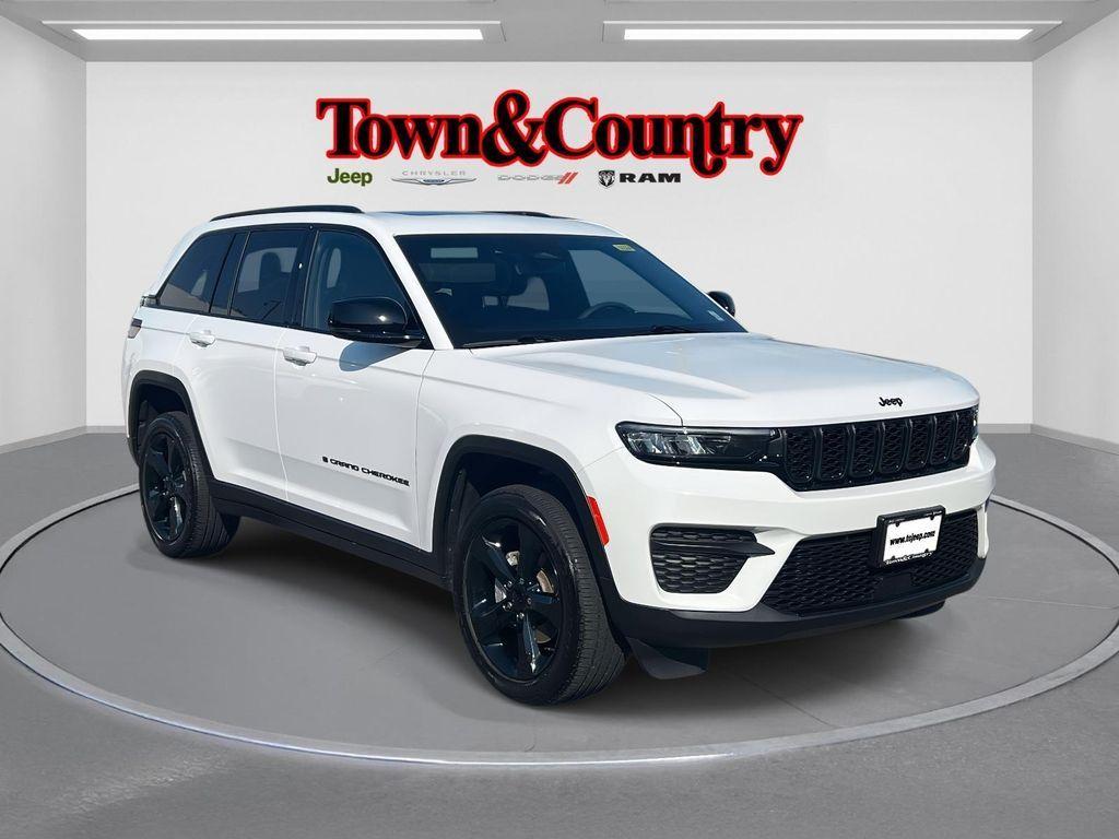 used 2023 Jeep Grand Cherokee car, priced at $32,052