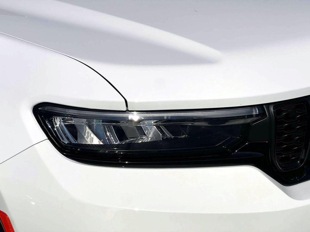 used 2023 Jeep Grand Cherokee car, priced at $32,052